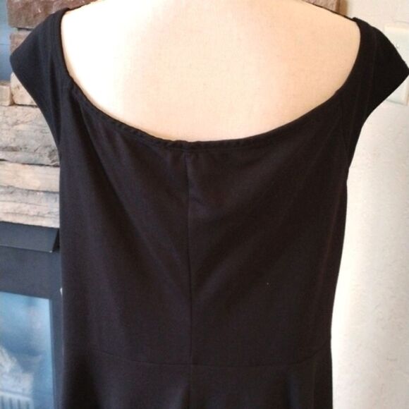 NWT Soprano On/Off Shoulder LBD - Picture 6 of 10